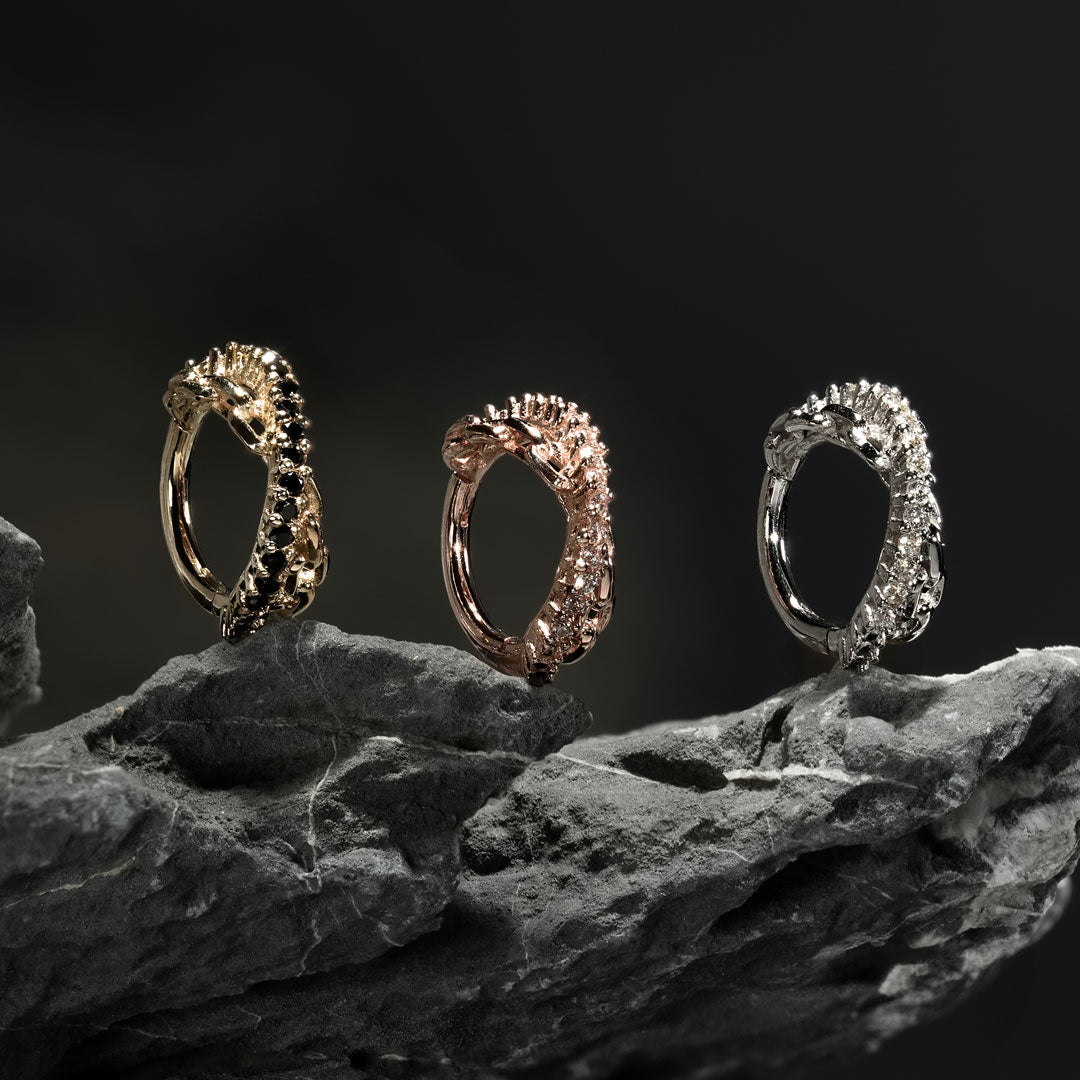 Edgy chain link gold clicker with sparkling gemstone band