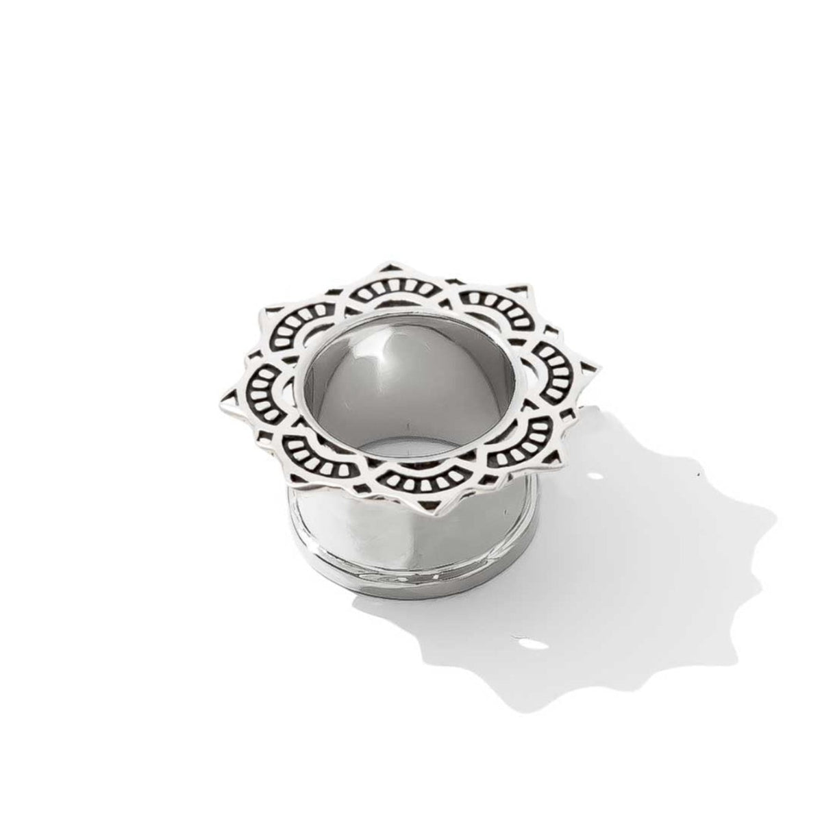 Lotus Drop Eyelet