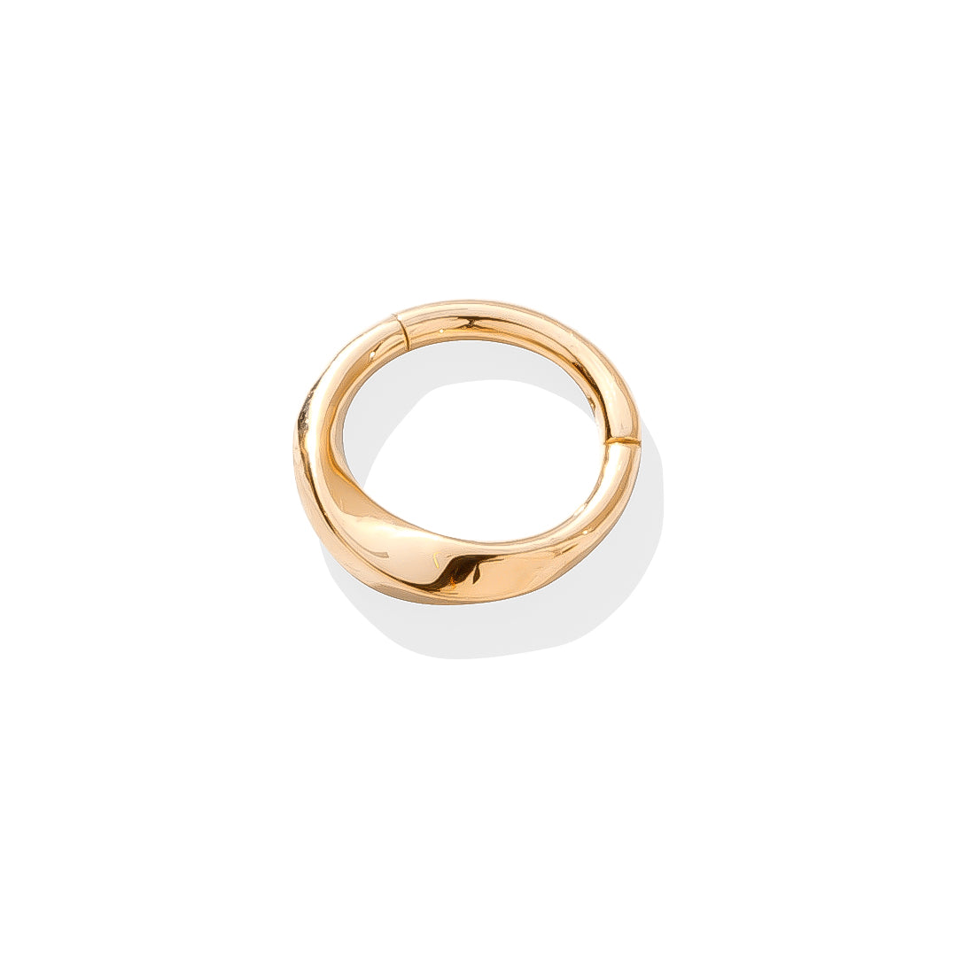 14k gold London Clicker with bold twisted lines and sleek, sophisticated design.