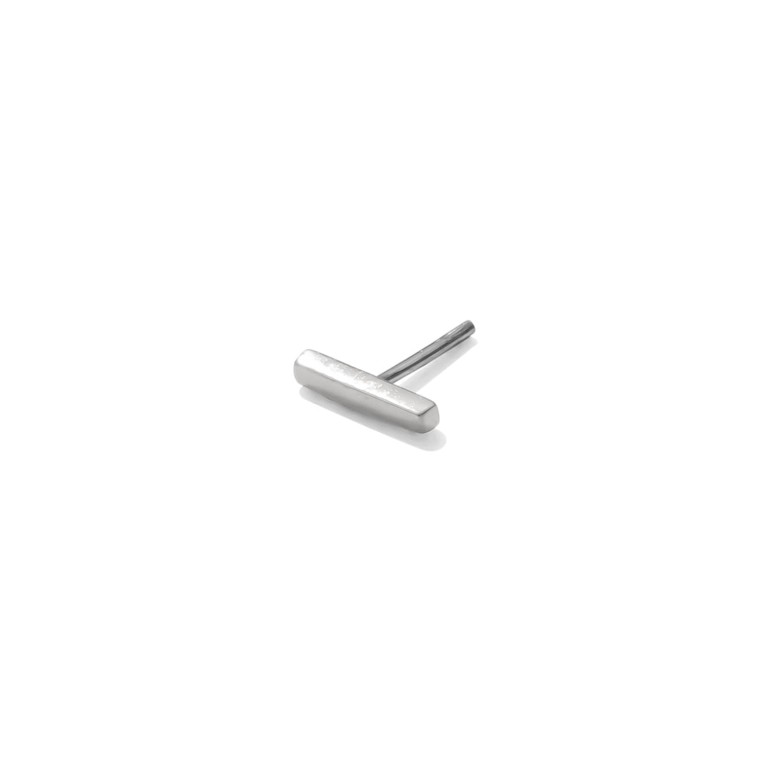 14k white Gold bar earring on a white background threadless end by tawapa